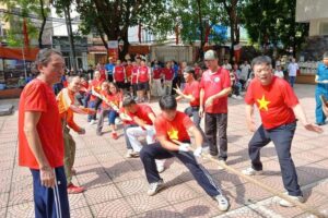 Sôi nổi Giải Kéo co CNVCLĐ và LLVT phường Đông Ngạc chào mừng 81 năm Cách mạng tháng Tám thành công và Quốc khánh 2/9