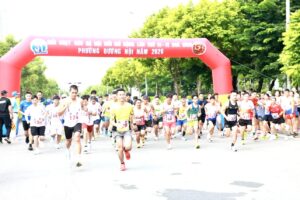 Dương Nội lan tỏa tinh thần thể thao qua Giải chạy Báo Hànộimới