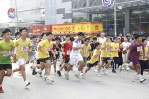 Chung kết Giải chạy Báo Hànộimới mở rộng lần thứ 51 tại phường Hà Đông: Những bước chạy hướng tới cấp thành phố