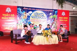 Phường Phú Lương trao niềm vui Trung thu, đồng hành cùng thiếu nhi trong thời đại số