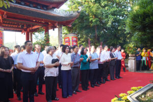 Đại biểu Trung ương và Thành phố Hà Nội dâng hương tưởng niệm Anh hùng dân tộc Hưng Đạo Đại Vương Trần Quốc Tuấn