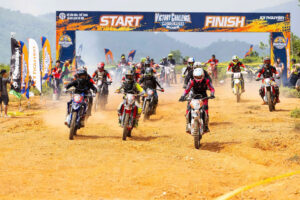 Hơn 100 tay đua tranh tài Giải đua xe mô tô địa hình Victory Challenge 2026