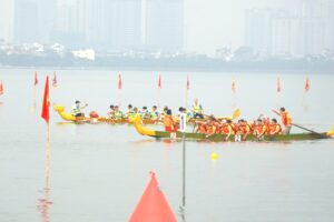 Sôi động Giải Bơi chải Thuyền rồng và Ván SUP Hà Nội mở rộng năm 2026